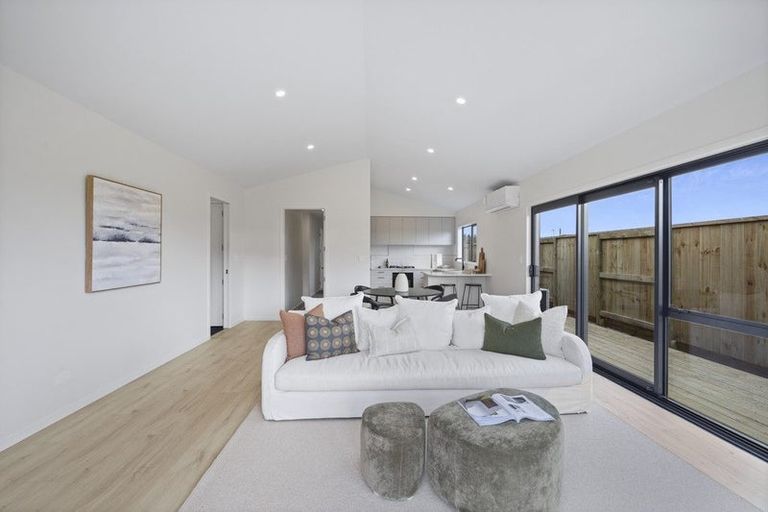 Photo of property in 22 Oneone Street, Cambridge, 3493