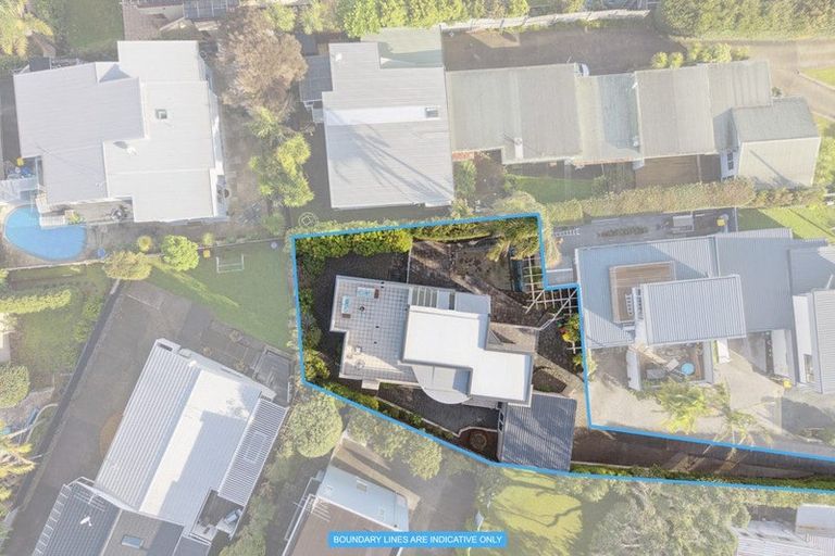 Photo of property in 27c Heathcote Road, Castor Bay, Auckland, 0620