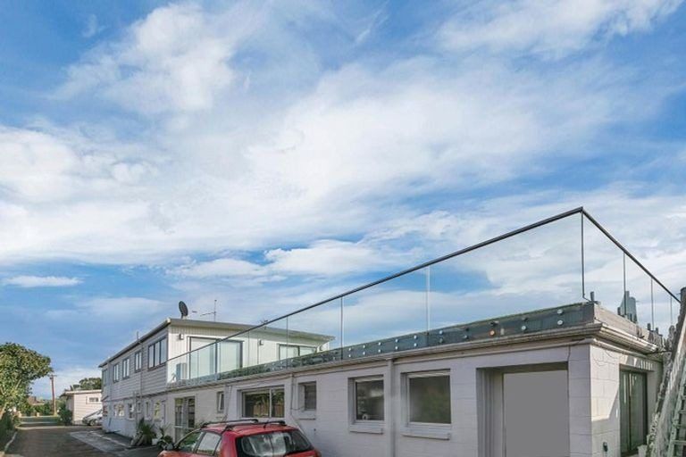 Photo of property in 7/19 Milton Road, Orewa, 0931
