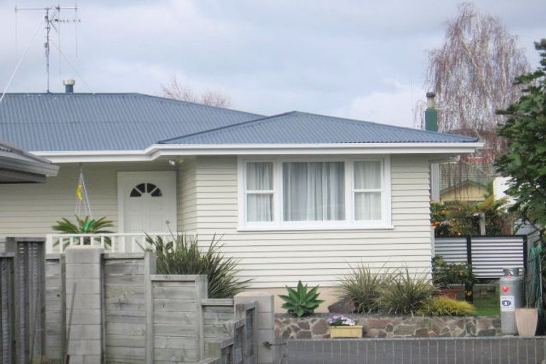 Photo of property in 212 Ngatai Road, Otumoetai, Tauranga, 3110