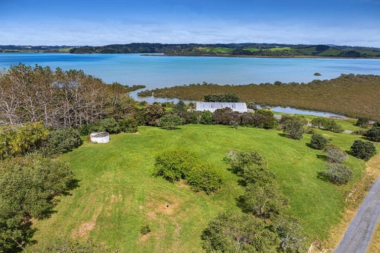 Photo of property in 68 Goodall Road, Snells Beach, 0920
