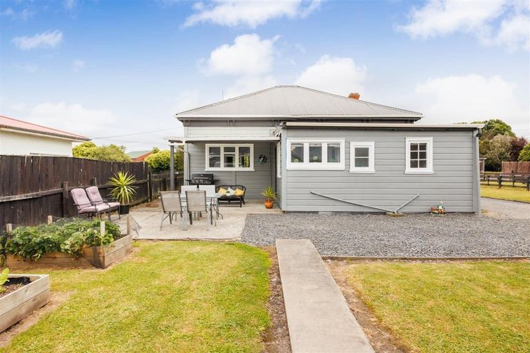 Photo of property in 10 Rira Street, Marton, 4710