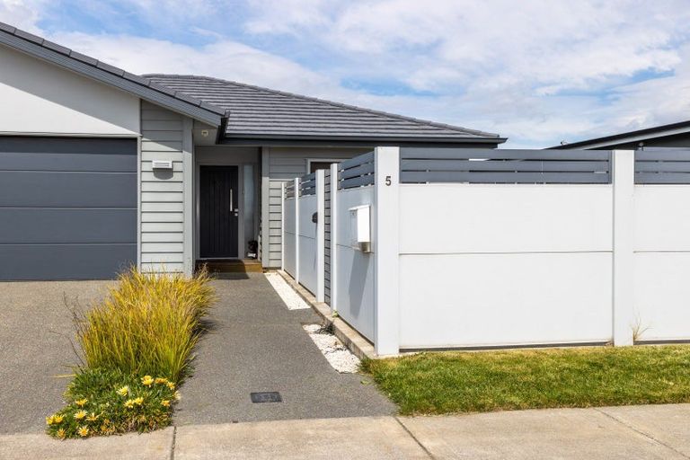 Photo of property in 5 Hurunui Drive, Te Awa, Napier, 4110