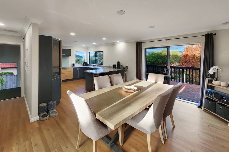 Photo of property in 16 Birkinshaw Grove, Riverstone Terraces, Upper Hutt, 5018