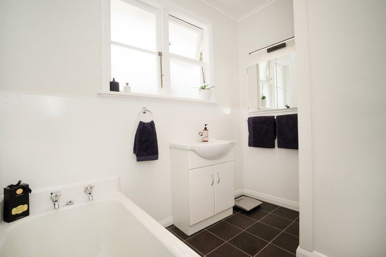 Photo of property in 56 Collingwood Street, Hokowhitu, Palmerston North, 4410