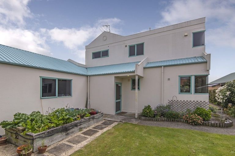 Photo of property in 103 Inwoods Close, Parklands, Christchurch, 8083
