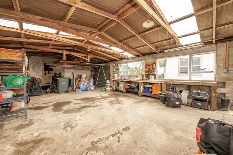 Photo of property in 114 Brougham Street, Westport, 7825