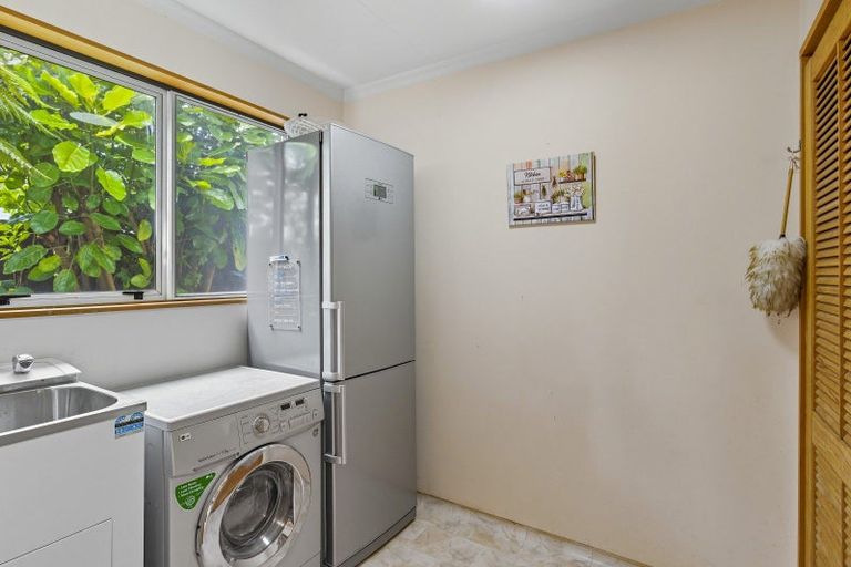 Photo of property in 335 Te Moana Road, Waikanae, 5036