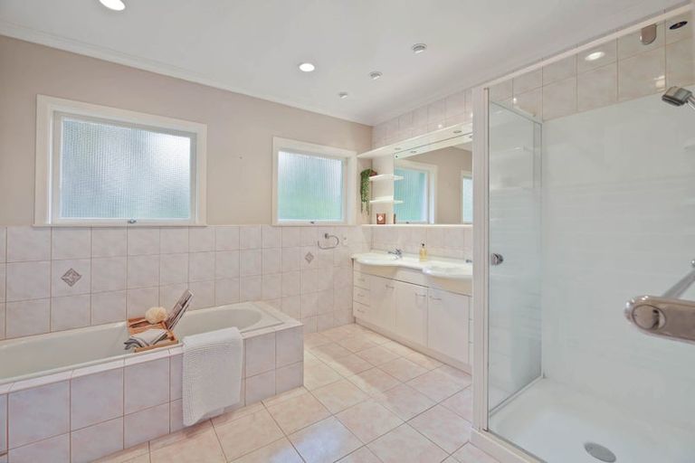 Photo of property in 10 Etherege Place, Howick, Auckland, 2014