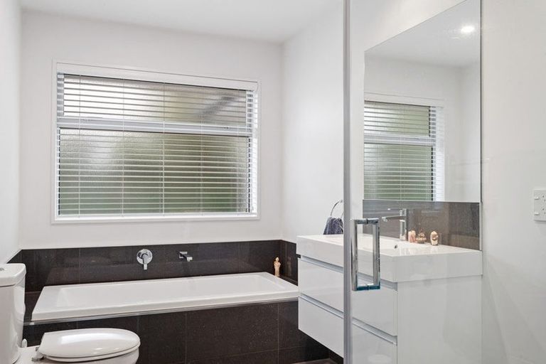 Photo of property in 10 Papawai Drive, Rangiora, 7400