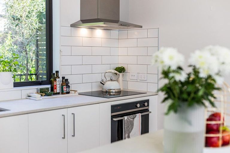 Photo of property in 1/18 Oriental Terrace, Oriental Bay, Wellington, 6011