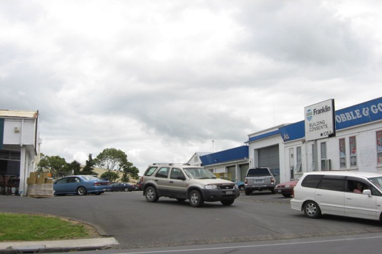 Photo of property in 172 Kitchener Road, Pukekohe, 2120