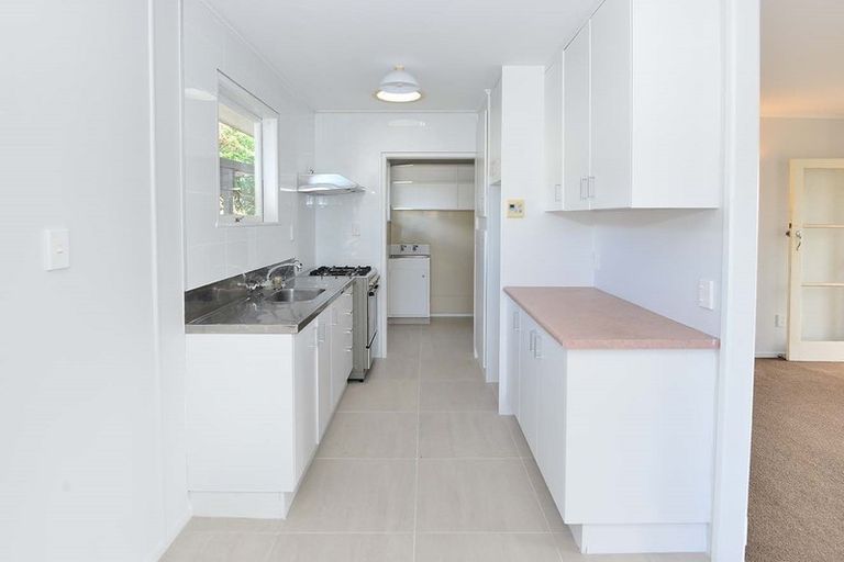 Photo of property in 71b Red Beach Road, Red Beach, 0932