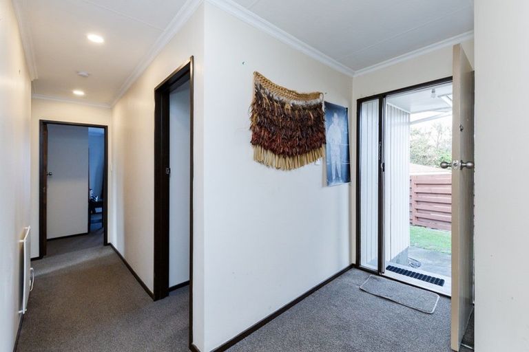 Photo of property in 9 Lyndale Place, Kelvin Grove, Palmerston North, 4414