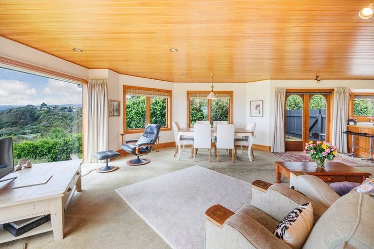 Photo of property in 96 Clifton Terrace, Fitzherbert, Palmerston North, 4410