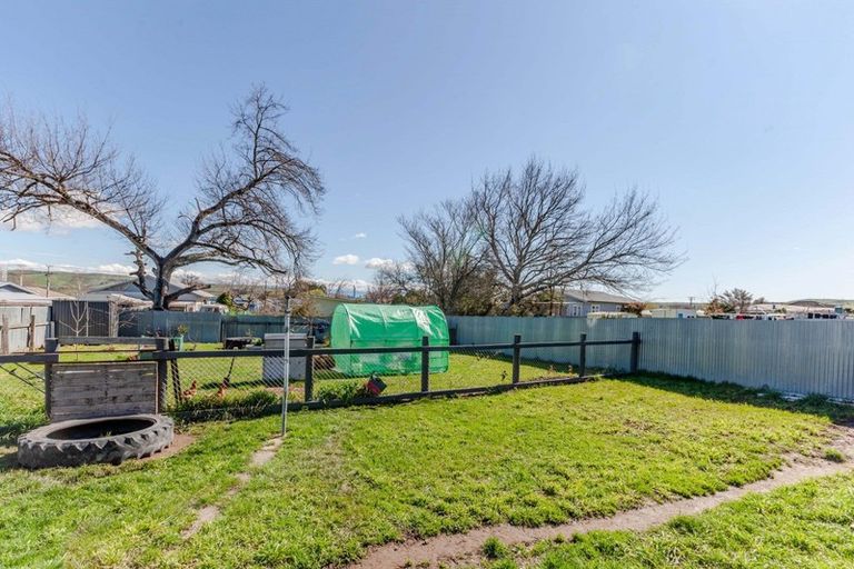 Photo of property in 10 Mackie Street, Waipukurau, 4200