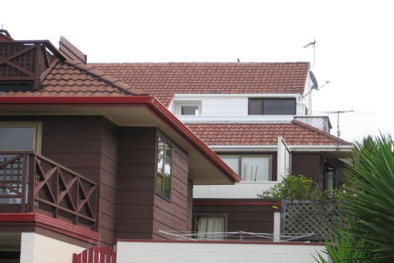 Photo of property in 1/5 Sandford Street, Campbells Bay, Auckland, 0630