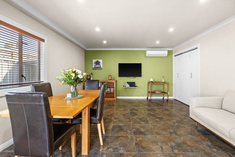 Photo of property in 101a Taradale Road, Onekawa, Napier, 4110