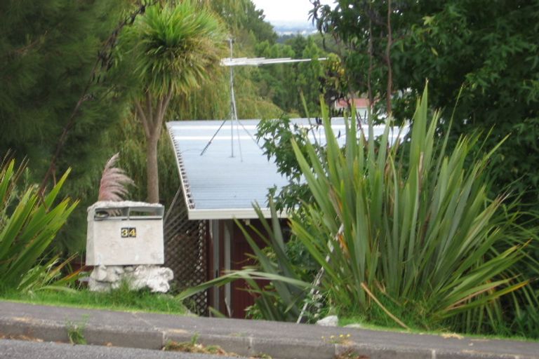 Photo of property in 2/34 Stanley Road, Glenfield, Auckland, 0629