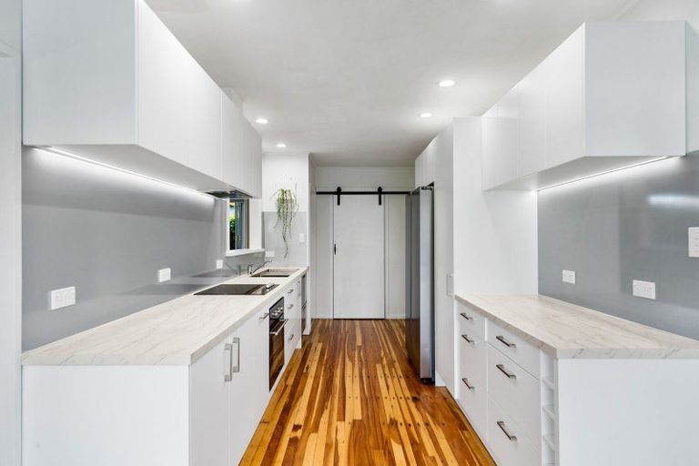 Photo of property in 57a Church Road, Taradale, Napier, 4112