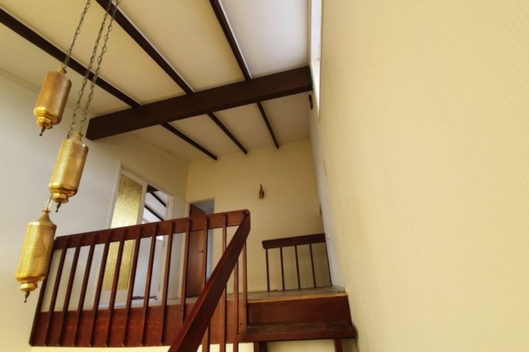 Photo of property in 36 Sunset Road, Unsworth Heights, Auckland, 0632