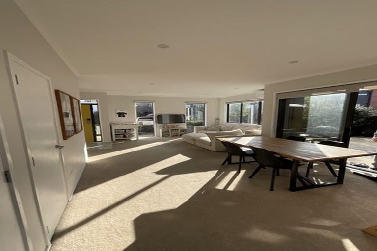 Photo of property in 7 Piko Lane, Hobsonville, Auckland, 0616