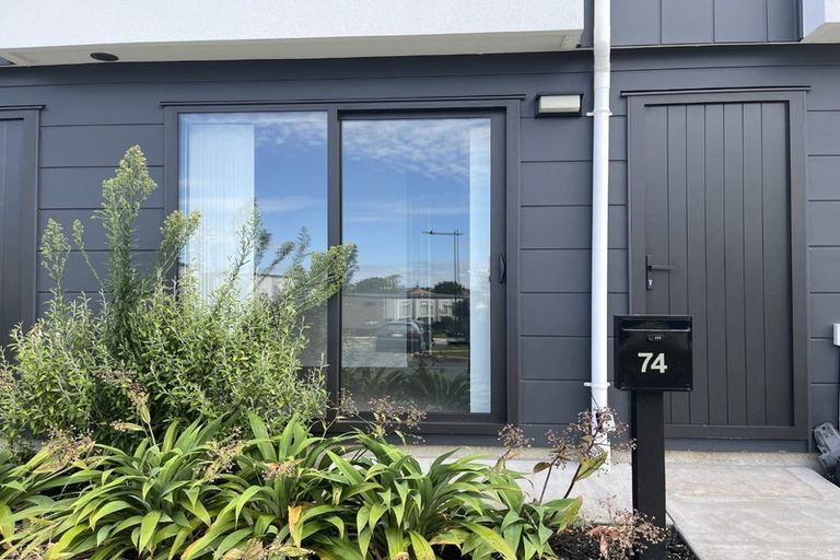 Photo of property in 74 Tukari Lane, Mangere Bridge, Auckland, 2022
