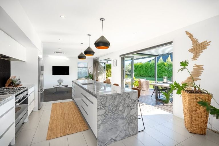 Photo of property in 18 Brampton Drive, West Melton, 7618