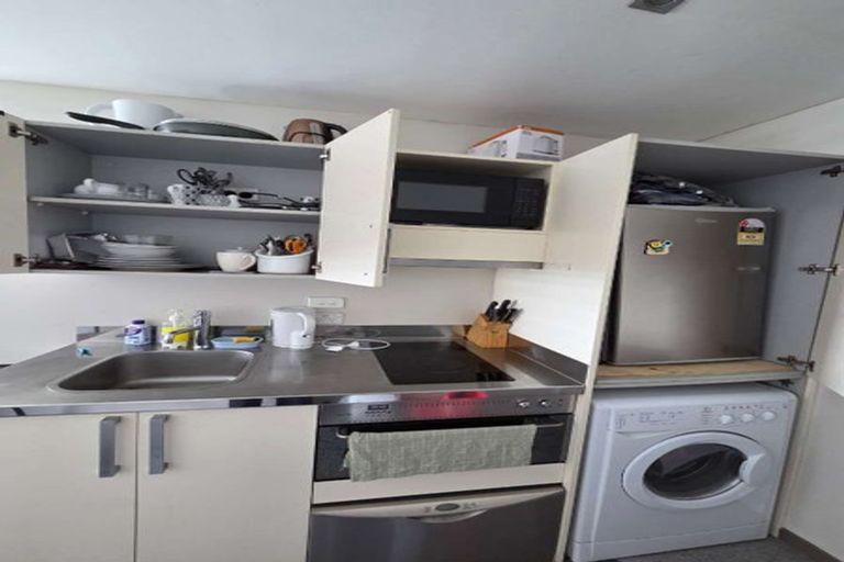 Photo of property in Dual Apartments, 108/142 Vivian Street, Te Aro, Wellington, 6011