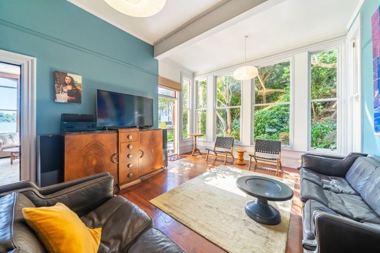 Photo of property in 55 Paremata Road, Paremata, Porirua, 5024