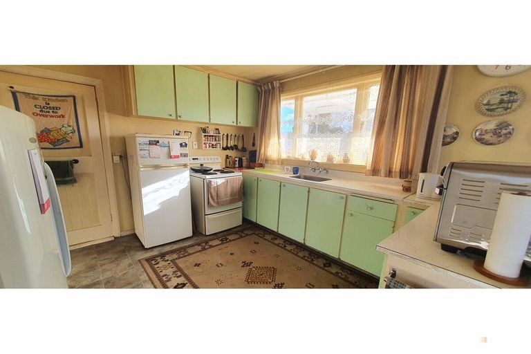 Photo of property in 5 Edward Street, Waimate, 7924