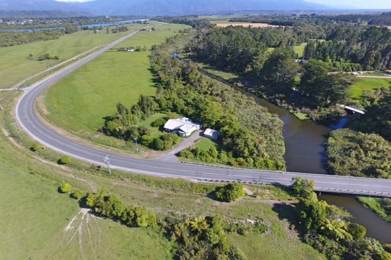 Photo of property in 17 State Highway 67, Westport, Cape Foulwind, 7892