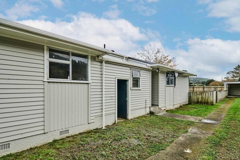 Photo of property in 6 Orewa Grove, Wainuiomata, Lower Hutt, 5014
