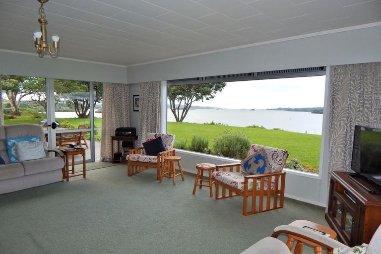Photo of property in 8 Paretu Drive, Kerikeri, 0294