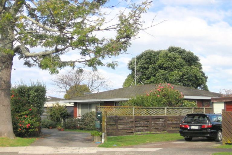 Photo of property in 15 Tudor Place, Mount Maunganui, 3116