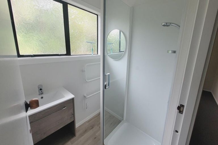 Photo of property in 1-2 Seagull Place, Whitby, Porirua, 5024