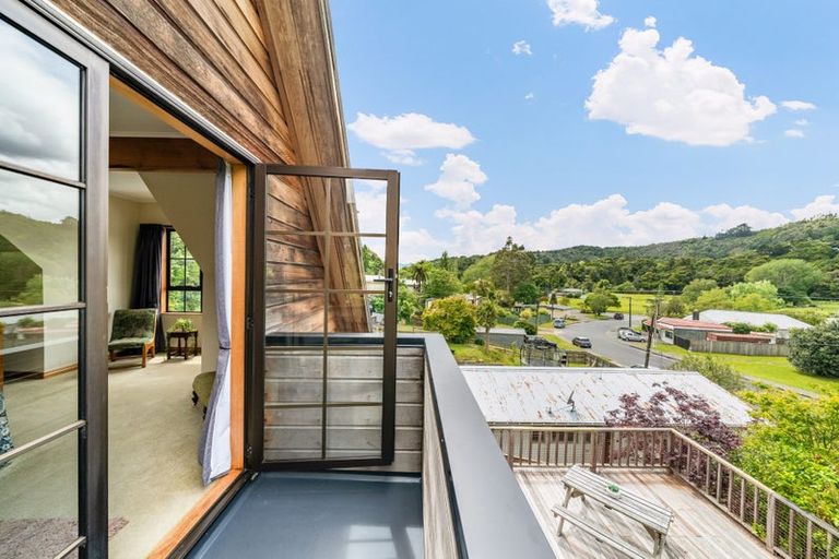 Photo of property in 16 Jocelyn Crescent, Pinehaven, Upper Hutt, 5019