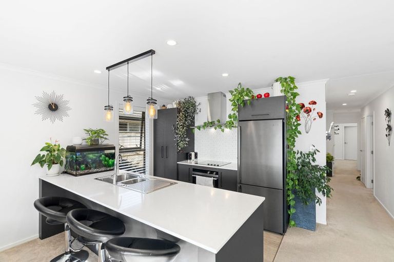 Photo of property in 29 Pohe Street, Waikanae, 5036