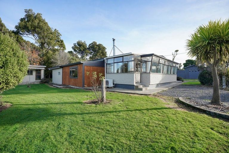 Photo of property in 49 Ferry Road, West Plains, Invercargill, 9879