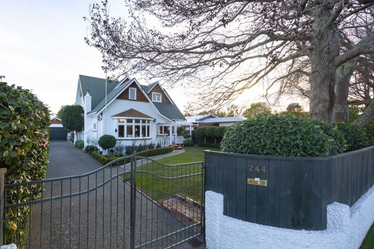 Photo of property in 244 Victoria Avenue, Hokowhitu, Palmerston North, 4410