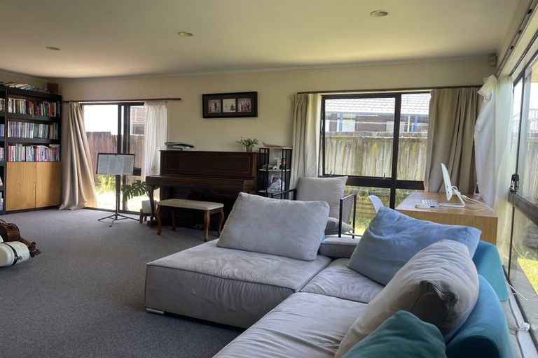 Photo of property in 24 Dianne Louise Drive, Half Moon Bay, Auckland, 2012