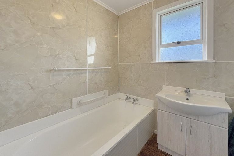 Photo of property in 25 Camellia Avenue, Aramoho, Whanganui, 4500