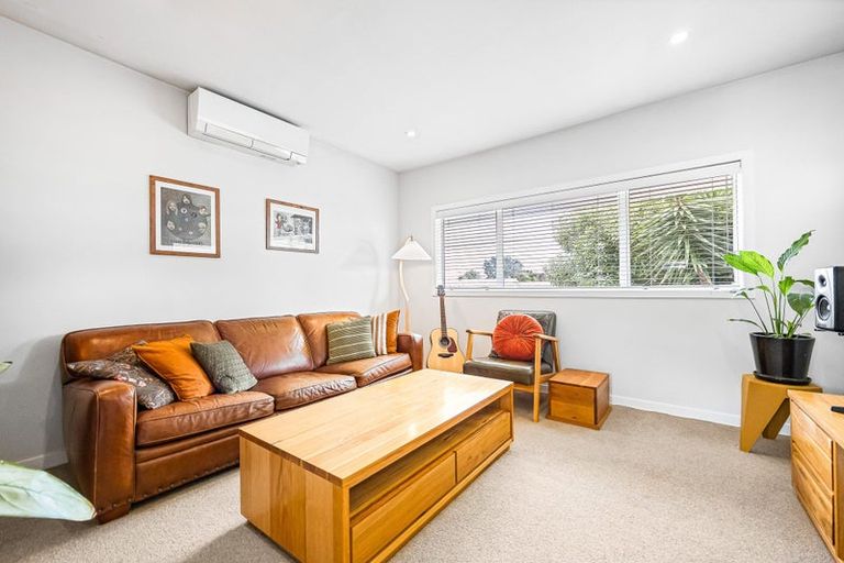 Photo of property in 40 Hindmarsh Street, Henderson, Auckland, 0612