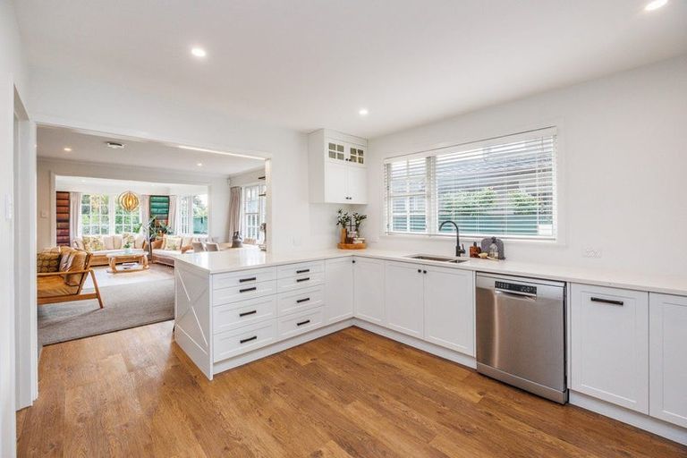 Photo of property in 6 Wallace Place, Hokowhitu, Palmerston North, 4410