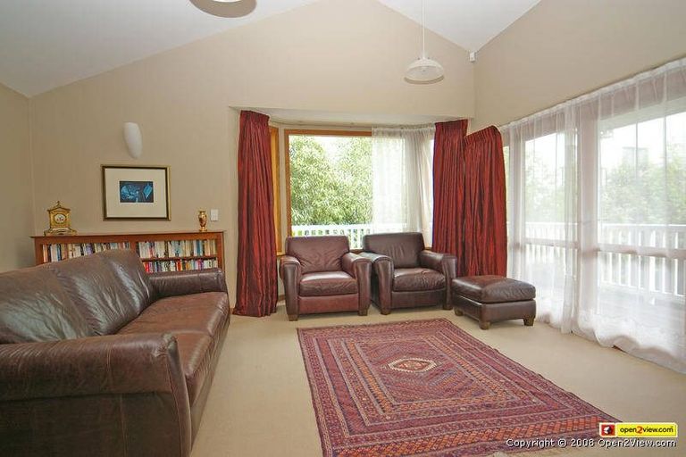 Photo of property in 365 Willis Street, Mount Cook, Wellington, 6011