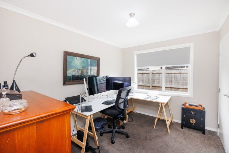 Photo of property in 5a Blenheim Place, Feilding, 4702