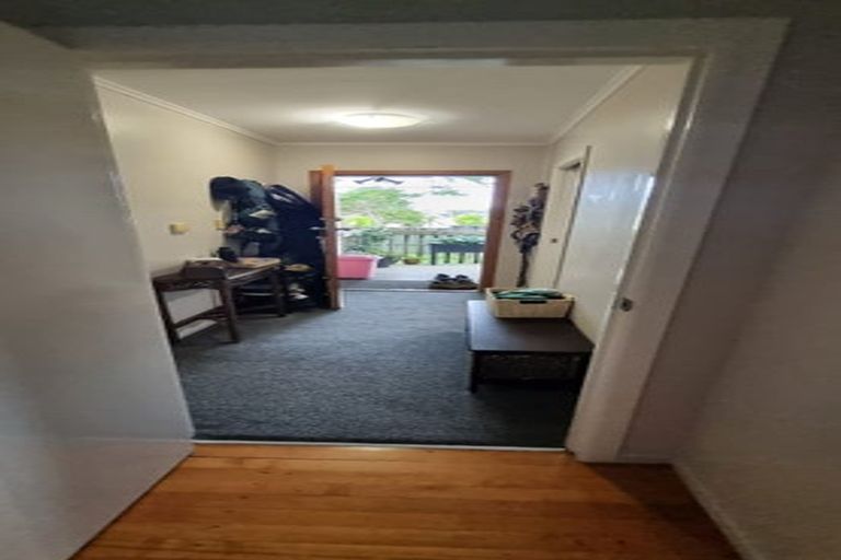 Photo of property in 17c Arran Road, Browns Bay, Auckland, 0630