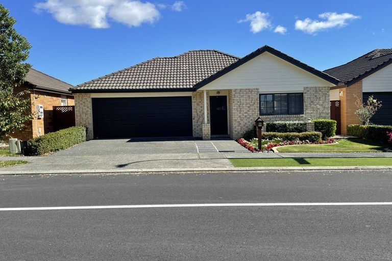 Photo of property in 28 Espalier Drive, Henderson, Auckland, 0612