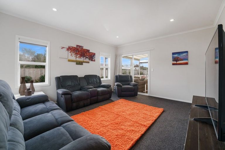 Photo of property in 71 Waipunahau Road, Waikanae, 5036