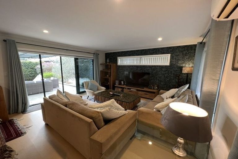 Photo of property in 7 Gregory Grove, Clive, 4102